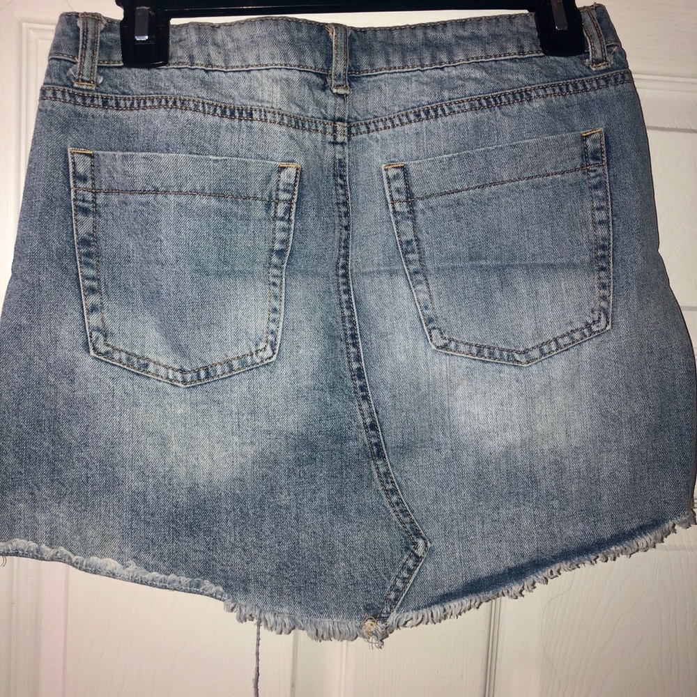Skirt - Picture 2 of 2